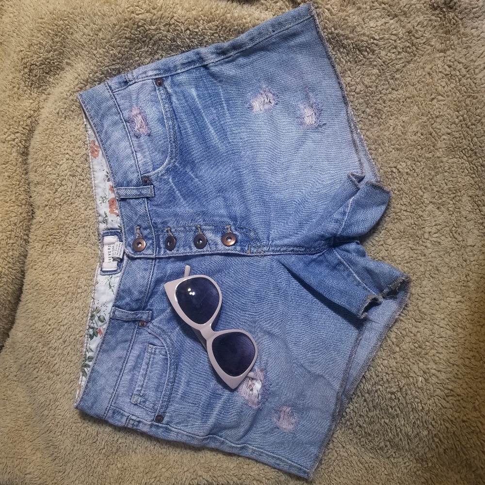 **(BUY 2 + 1 FREE)** Cute Forever 21 Shorts